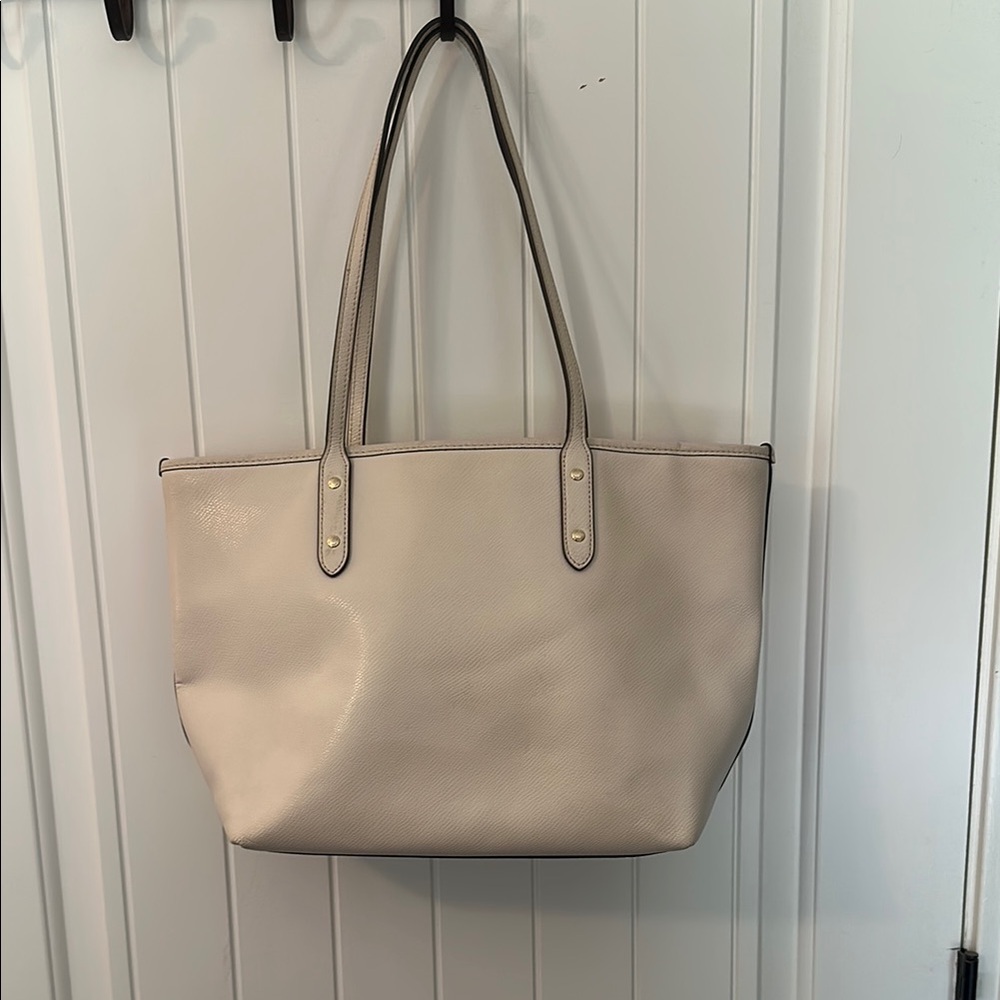 Coach Cream Leather Tote Spacious Everyday Essential - Picture 8 of 8